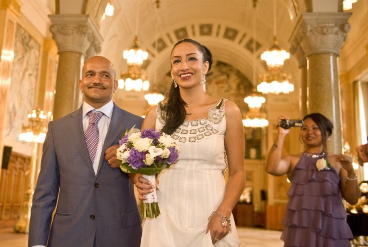 Hindoestaanse Hochzeitszeremonie: Hochzeitsfotograf im Gemeindehaus von Rotterdam