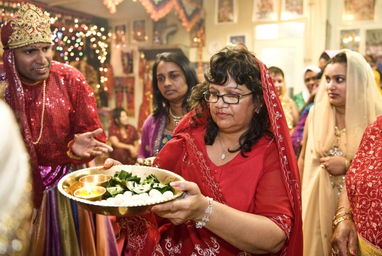 Hinduistische Hochzeitszeremonie: Hochzeitsfotograf für kulturelle Hochzeitsfotografie in Rotterdam